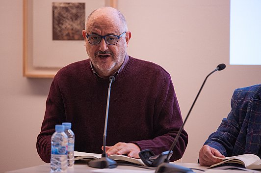 Lectura de Carlos Vitale.