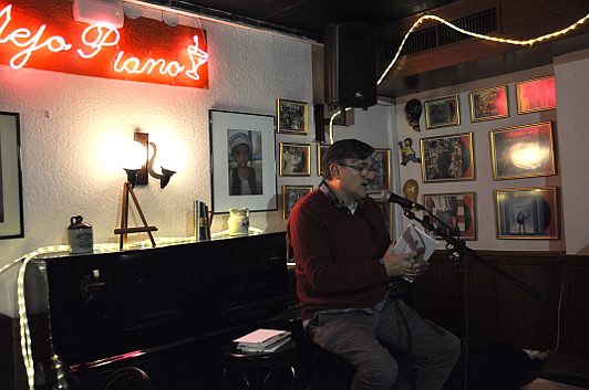 Participació de Papers de Versàlia a la Nit de poetes