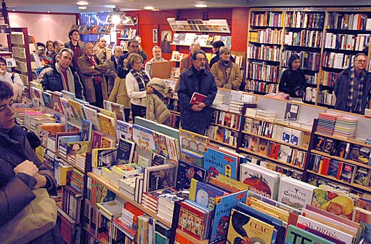 presentaci&oacute; de llibre de Quilo Mart&iacute;nez