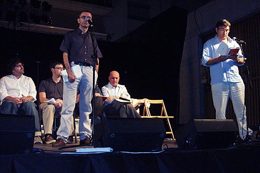 El poeta Esteban Mart&iacute;nez.